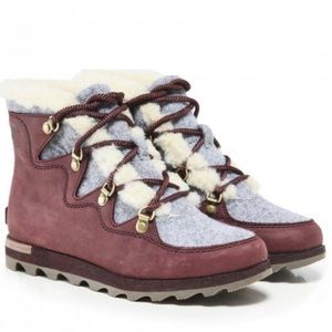 NWT SOREL Sneakchic Alpine Fur Waterproof boots 9